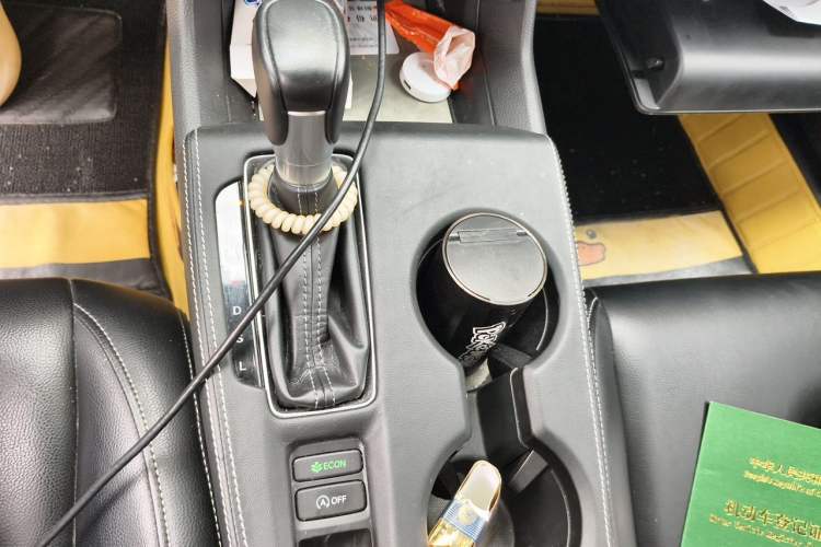 Used Honda Civic 2022 240TURBO CVT Dynamic Edition Gear Lever