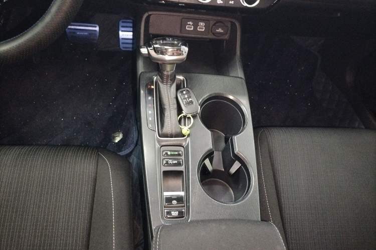 Used Honda Civic 2022 240TURBO CVT Dynamic Edition Gear Lever