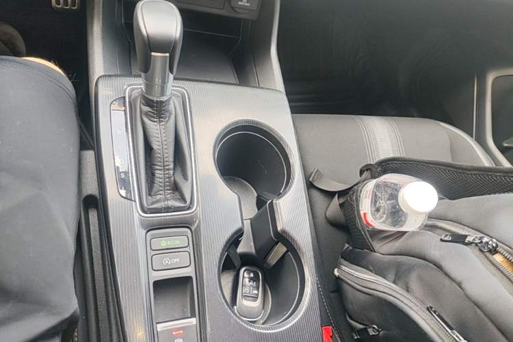 Used Honda Civic 2022 240TURBO CVT Dynamic Edition Gear Lever