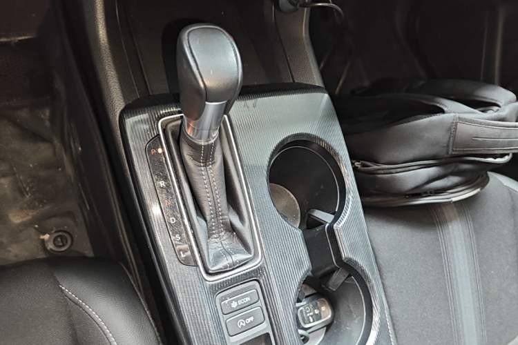 Used Honda Civic 2022 240TURBO CVT Dynamic Edition Gear Lever