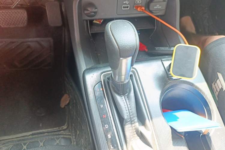 Used Honda Civic 2022 240TURBO CVT Dynamic Edition Gear Lever