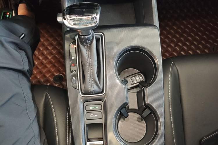 Used Honda Civic 2022 240TURBO CVT Dynamic Edition Gear Lever