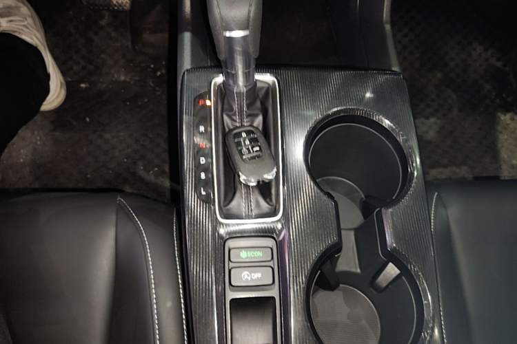 Used Honda Civic 2022 240TURBO CVT Dynamic Edition Gear Lever