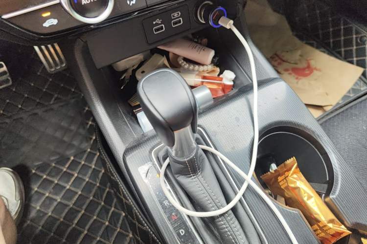Used Honda Civic 2022 240TURBO CVT Dynamic Edition Gear Lever