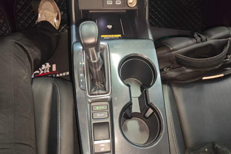 Used Honda Civic 2022 240TURBO CVT Dynamic Control Version Gear Lever