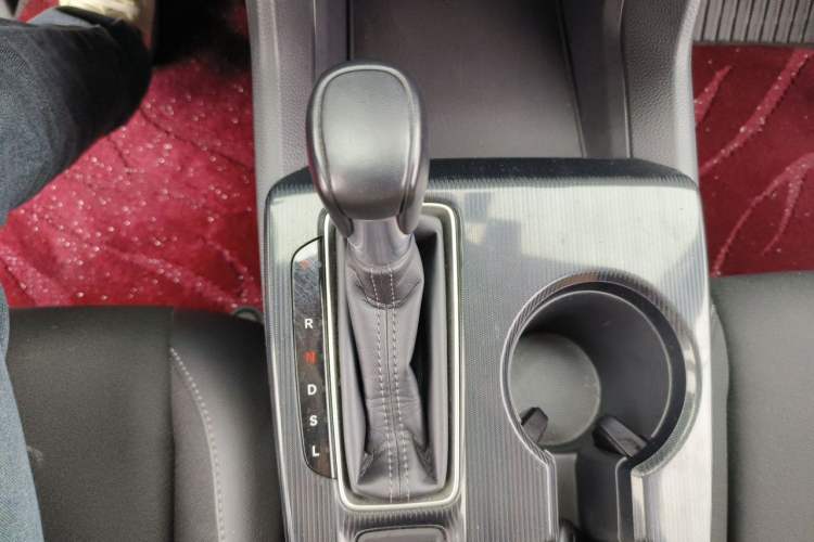 Used Honda Civic 2022 240TURBO CVT Dynamic Edition Gear Lever