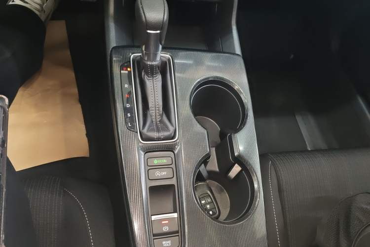 Used Honda Civic 2022 240TURBO CVT Dynamic Edition Gear Lever