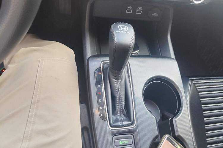 Used Honda Civic 2022 240TURBO CVT Dynamic Edition Gear Lever