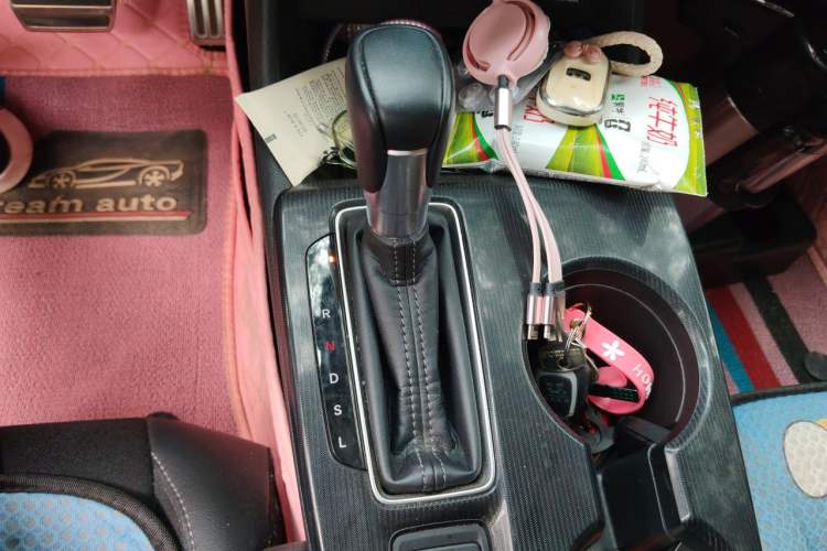 Used Honda Civic 2022 240TURBO CVT Dynamic Edition Gear Lever