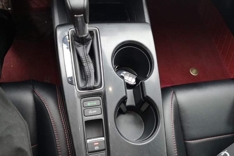 Used Honda Civic 2022 240TURBO CVT Dynamic Edition Gear Lever