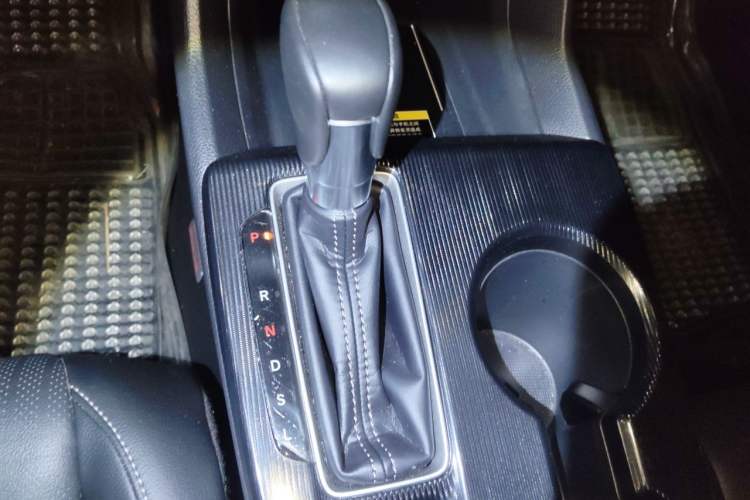 Used Honda Civic 2022 240TURBO CVT Dynamic Control Version Gear Lever