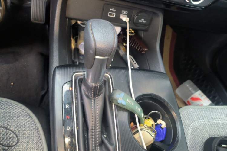 Used Honda Civic 2022 240TURBO CVT Dynamic Edition Gear Lever