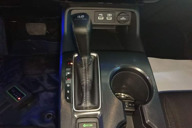 Used Honda Civic 2022 240TURBO CVT Dynamic Edition Gear Lever