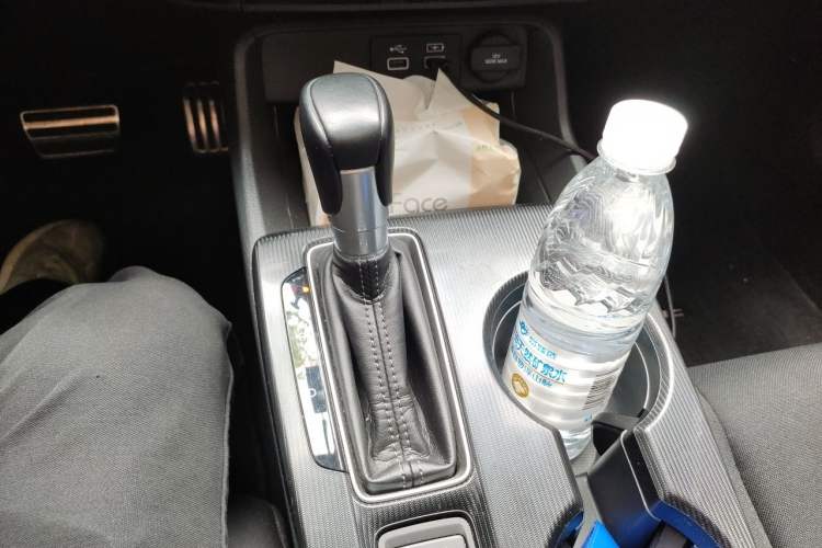 Used Honda Civic 2022 240TURBO CVT Dynamic Edition Gear Lever