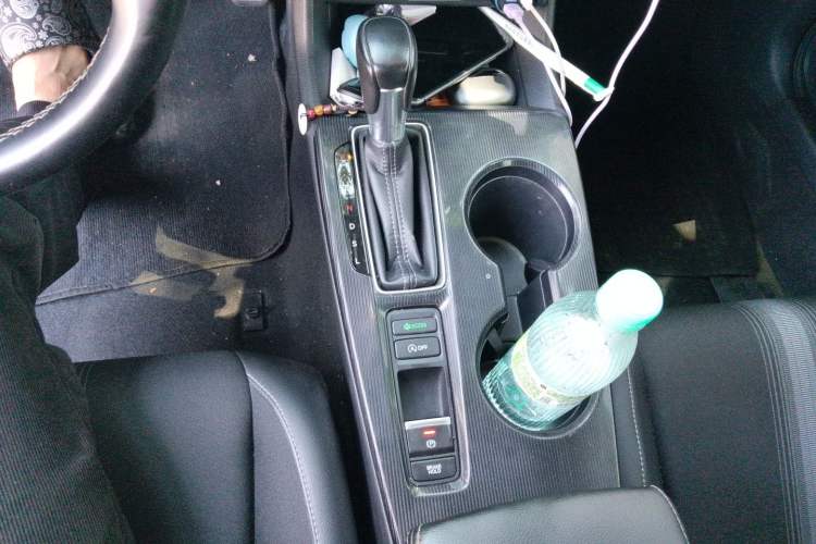 Used Honda Civic 2022 240TURBO CVT Dynamic Edition Gear Lever