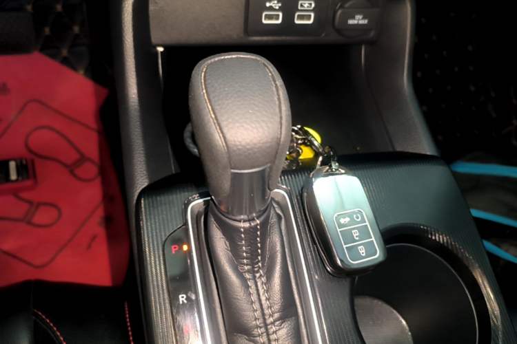 Used Honda Civic 2022 240TURBO CVT Dynamic Edition Gear Lever