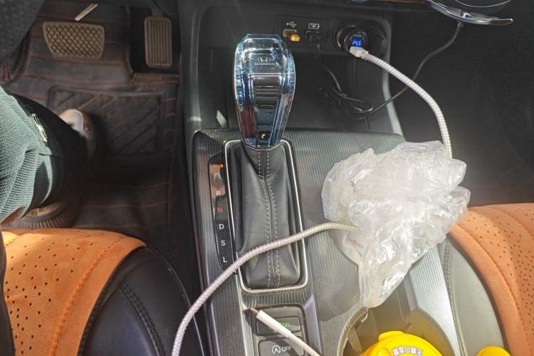 Used Honda Civic 2022 240TURBO CVT Dynamic Edition Gear Lever