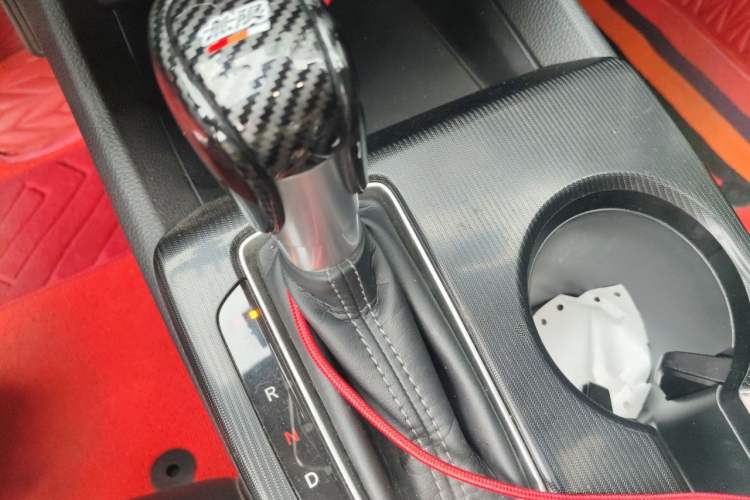 Used Honda Civic 2022 240TURBO CVT Dynamic Edition Gear Lever