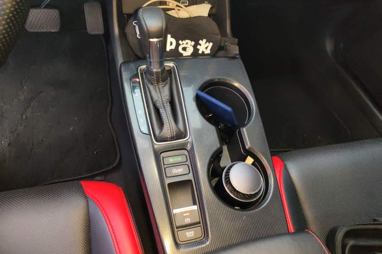 Used Honda Civic 2022 240TURBO CVT Dynamic Edition Gear Lever