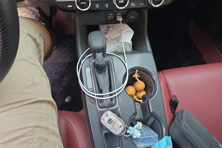 Used Honda Civic 2022 240TURBO CVT Dynamic Edition Gear Lever
