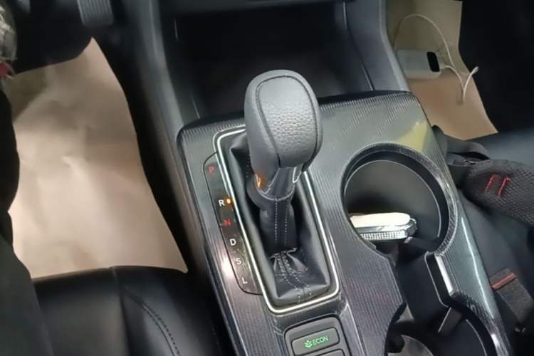 Used Honda Civic 2022 240TURBO CVT Dynamic Edition Gear Lever