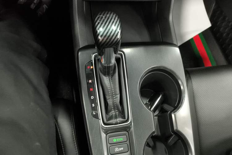 Used Honda Civic 2022 240TURBO CVT Dynamic Edition Gear Lever
