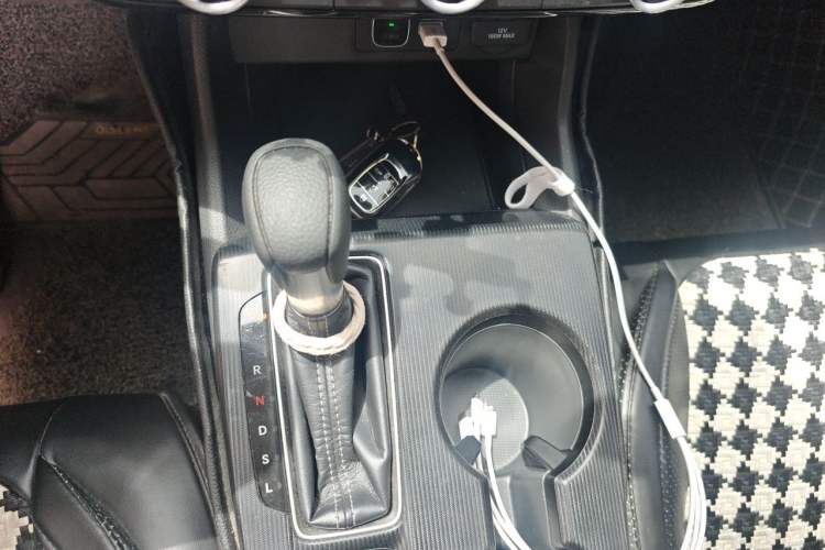 Used Honda Civic 2022 240TURBO CVT Dynamic Edition Gear Lever