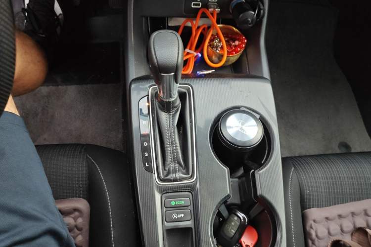 Used Honda Civic 2022 240TURBO CVT Dynamic Edition Gear Lever