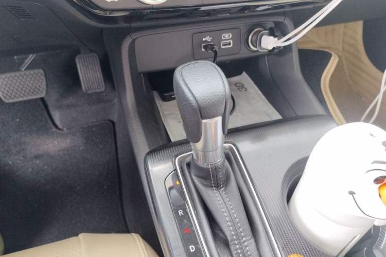Used Honda Civic 2022 240TURBO CVT Dynamic Edition Gear Lever