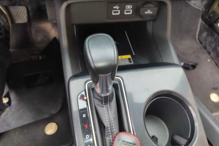 Used Honda Civic 2022 240TURBO CVT Dynamic Control Version Gear Lever