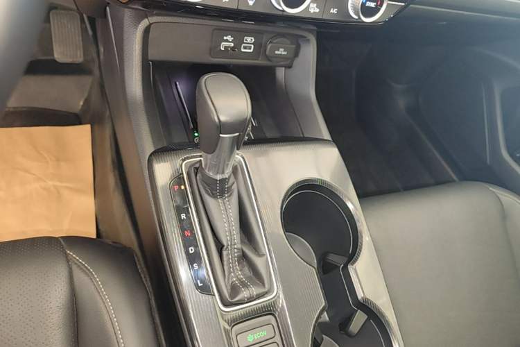 Used Honda Civic 2022 240TURBO CVT Dynamic Control Version Gear Lever