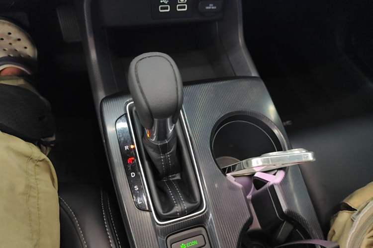 Used Honda Civic 2022 240TURBO CVT Dynamic Edition Gear Lever