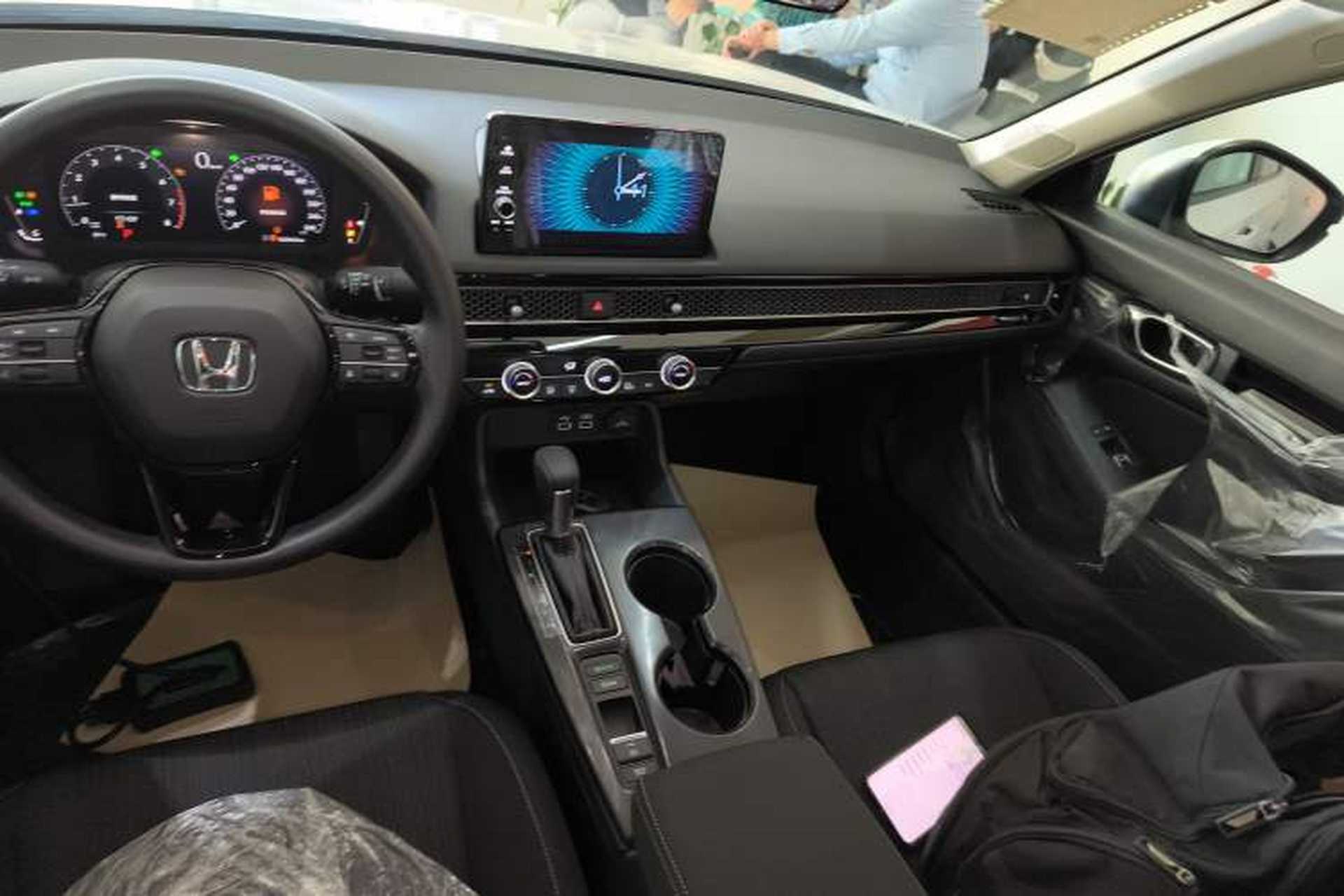 Used Honda Civic 2022 240TURBO CVT Dynamic Edition Gear Lever