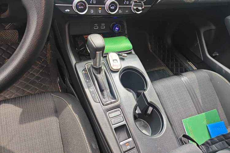 Used Honda Civic 2022 240TURBO CVT Dynamic Edition Gear Lever