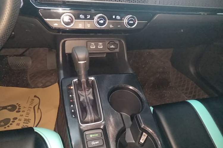 Used Honda Civic 2022 240TURBO CVT Dynamic Edition Gear Lever