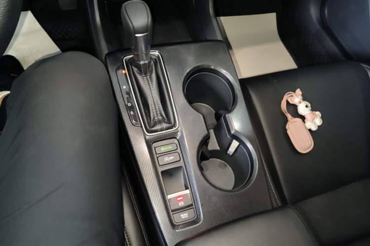 Used Honda Civic 2022 240TURBO CVT Dynamic Edition Gear Lever