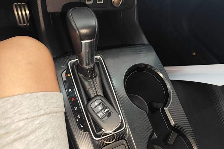 Used Honda Civic 2022 240TURBO CVT Dynamic Edition Gear Lever