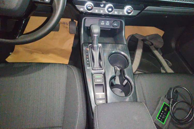 Used Honda Civic 2022 240TURBO CVT Dynamic Edition Gear Lever