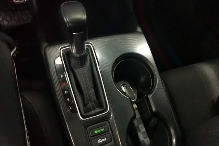 Used Honda Civic 2022 240TURBO CVT Dynamic Edition Gear Lever