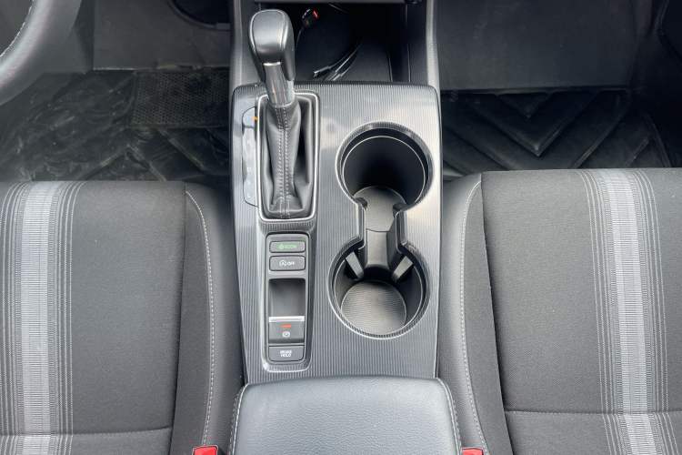 Used Honda Civic 2022 240TURBO CVT Dynamic Edition Gear Lever