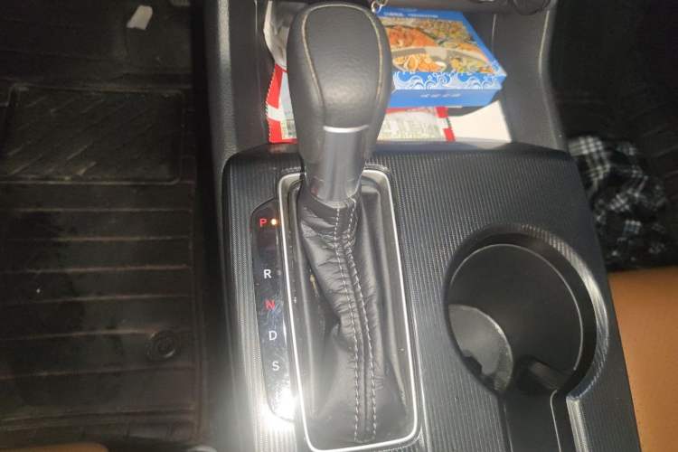 Used Honda Civic 2022 240TURBO CVT Dynamic Edition Gear Lever