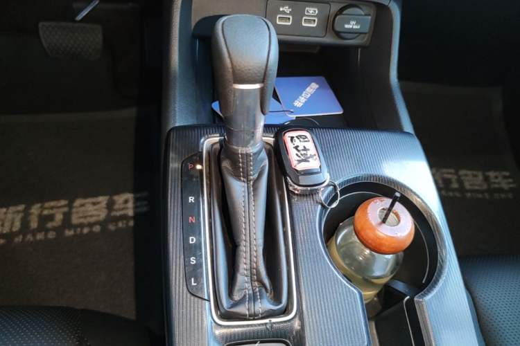 Used Honda Civic 2022 240TURBO CVT Dynamic Edition Gear Lever