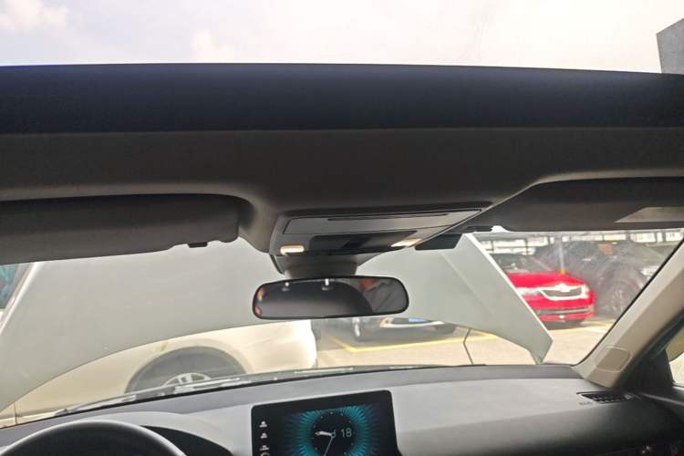 Used Honda Civic 2022 240TURBO CVT Dynamic Edition Headliner