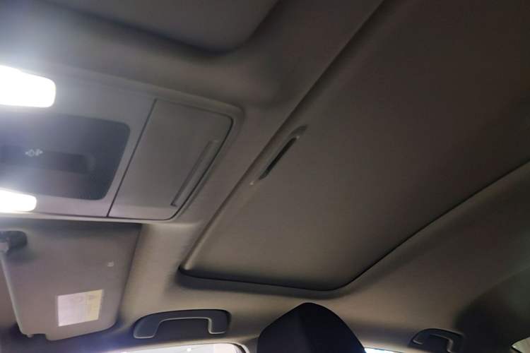 Used Honda Civic 2022 240TURBO CVT Dynamic Edition Headliner
