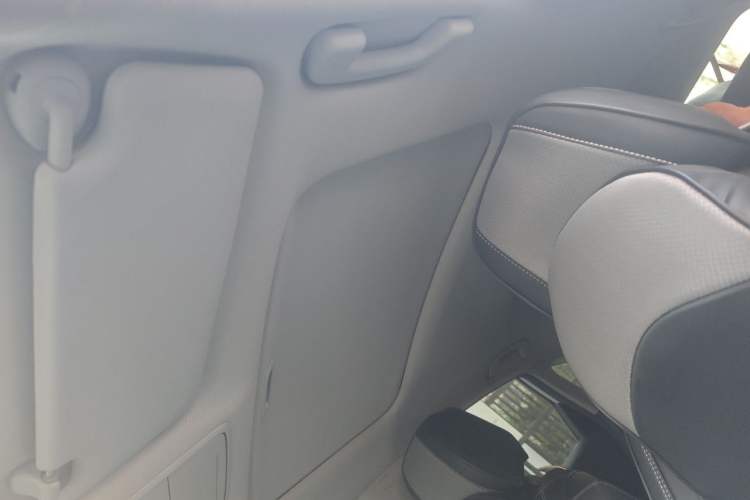 Used Honda Civic 2022 240TURBO CVT Dynamic Edition Headliner