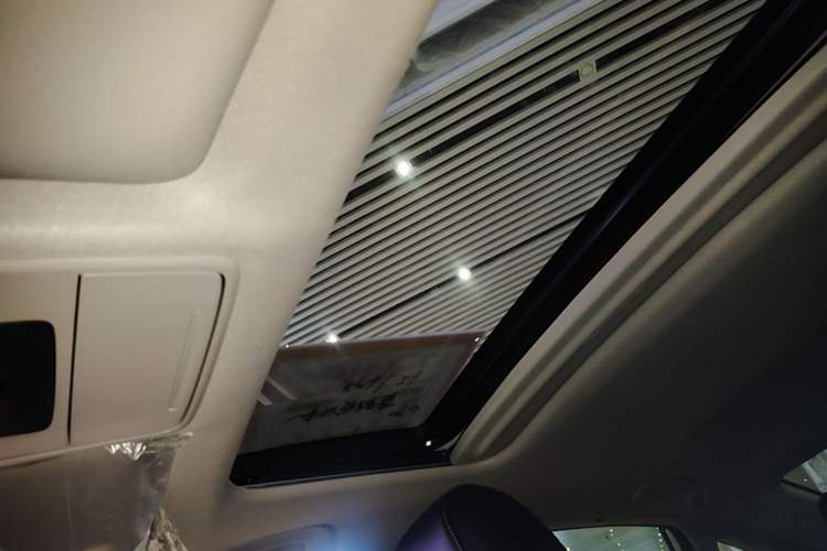Used Honda Civic 2022 240TURBO CVT Dynamic Edition Headliner