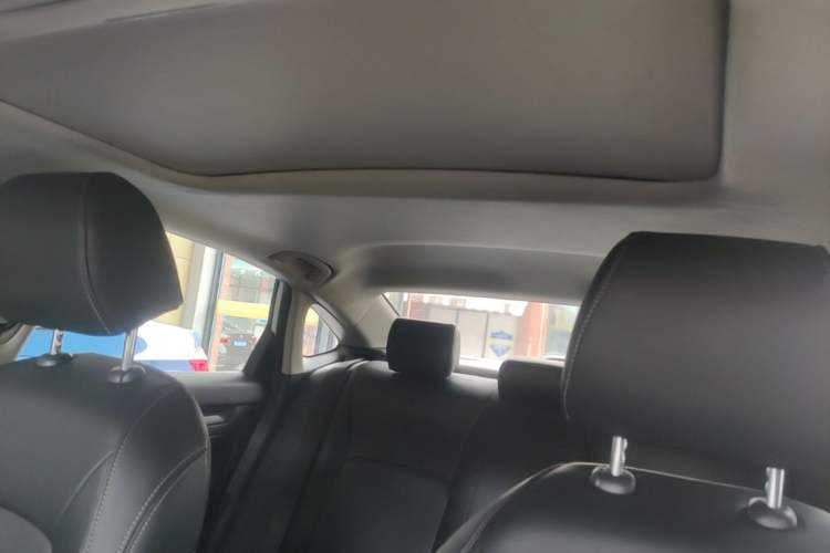 Used Honda Civic 2022 240TURBO CVT Dynamic Edition Headliner