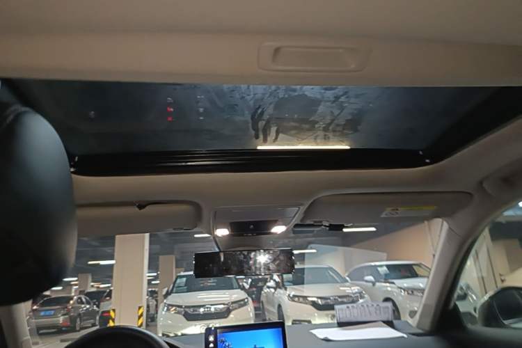 Used Honda Civic 2022 240TURBO CVT Dynamic Edition Headliner