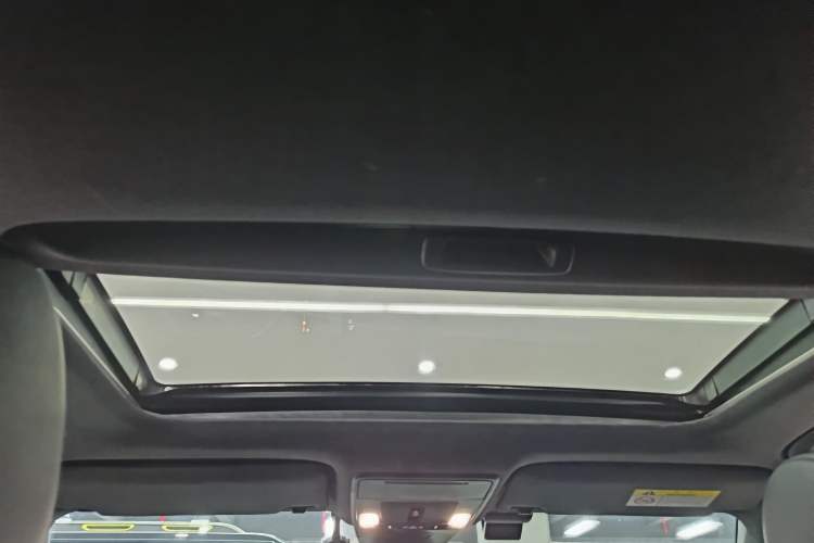 Used Honda Civic 2022 240TURBO CVT Dynamic Edition Headliner