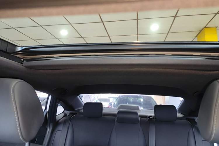 Used Honda Civic 2022 240TURBO CVT Dynamic Edition Headliner